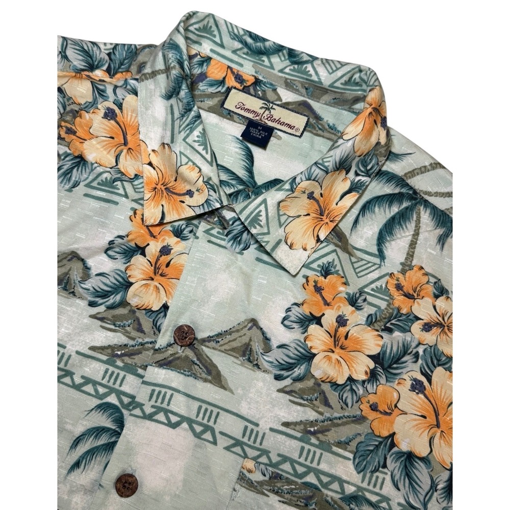 Tommy Bahama Silk Hawaiian Shirt Mens M Floral Palm Tree‎ Tropical Short Sleeve